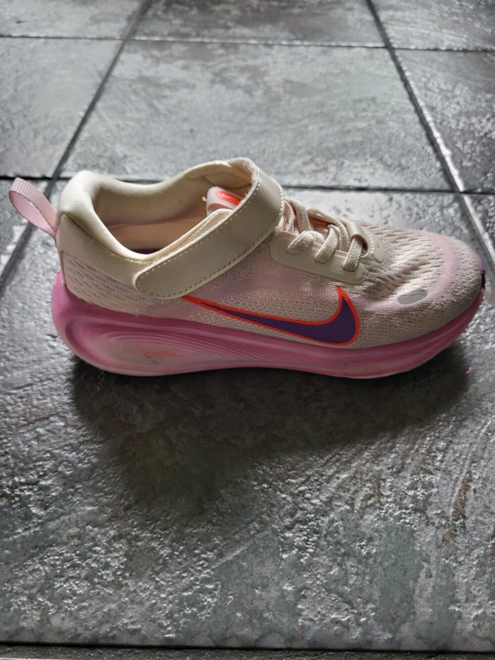 Girls Nike Stellar Ride Shoe - Picture 6 of 6